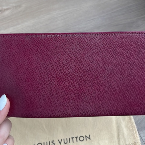 Louis Vuitton 8-Slot Card Wallet - Picture 10 of 10